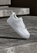 Nike Sportswear AIR FORCE 1 07 LV8 EDGE - Trainers - white/metallic silver-coloured