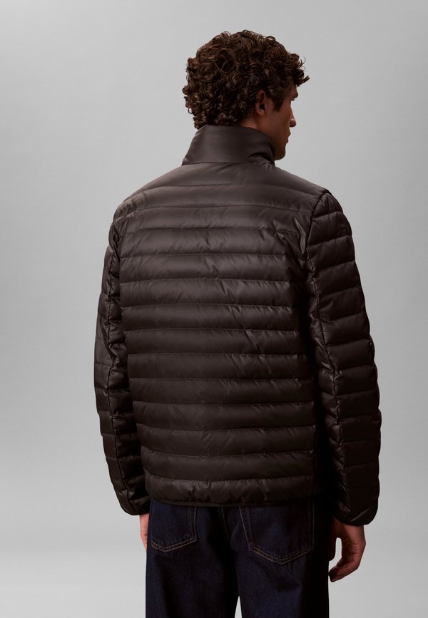 Calvin Klein CHANNELED PUFFER