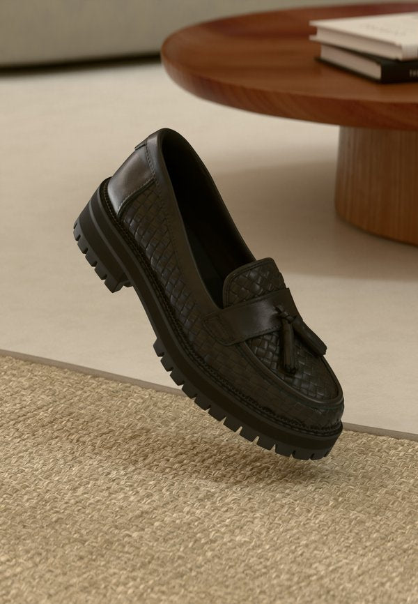 TOMS CARA