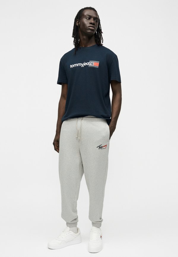 Tommy Jeans SIGNATURE
