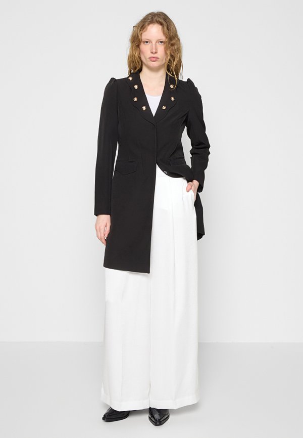 RIANI WIDE FIT