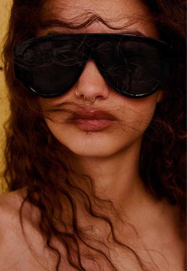 Bershka RESIN - SUNGLASSES 00700419 - Sunglasses - dark grey