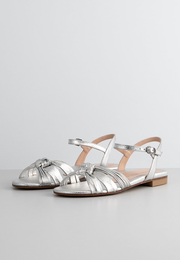 Stuart Weitzman