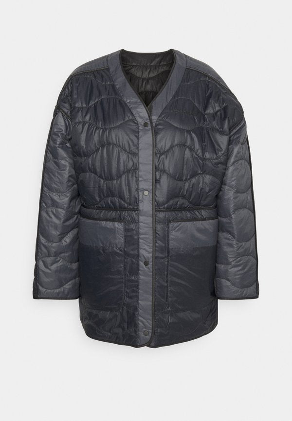 Peak Performance QUILTED OVERSIZED LINER