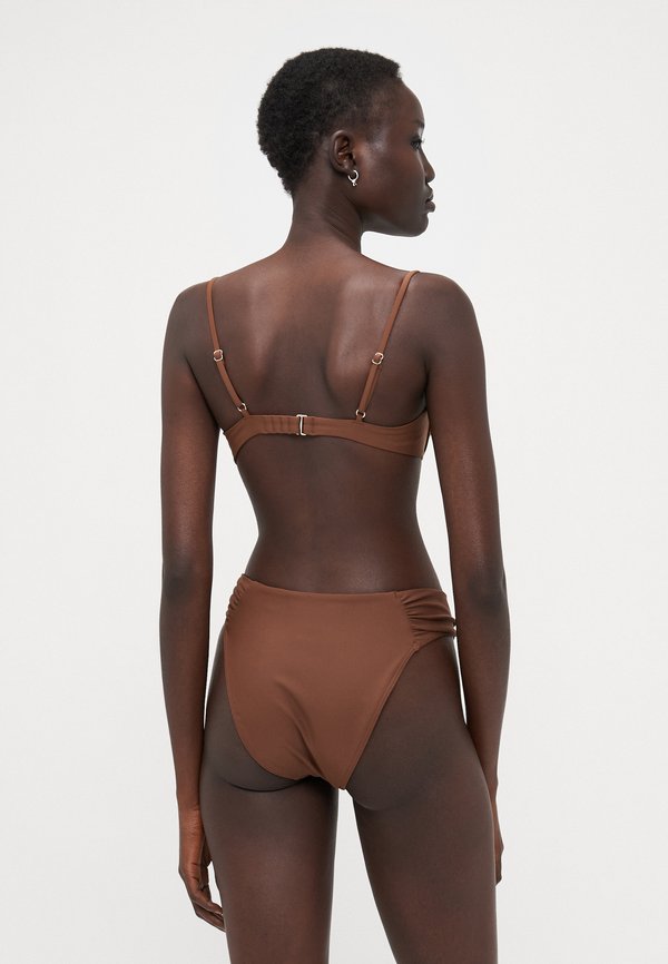 Abercrombie & Fitch RUCHED UNDERWIRE