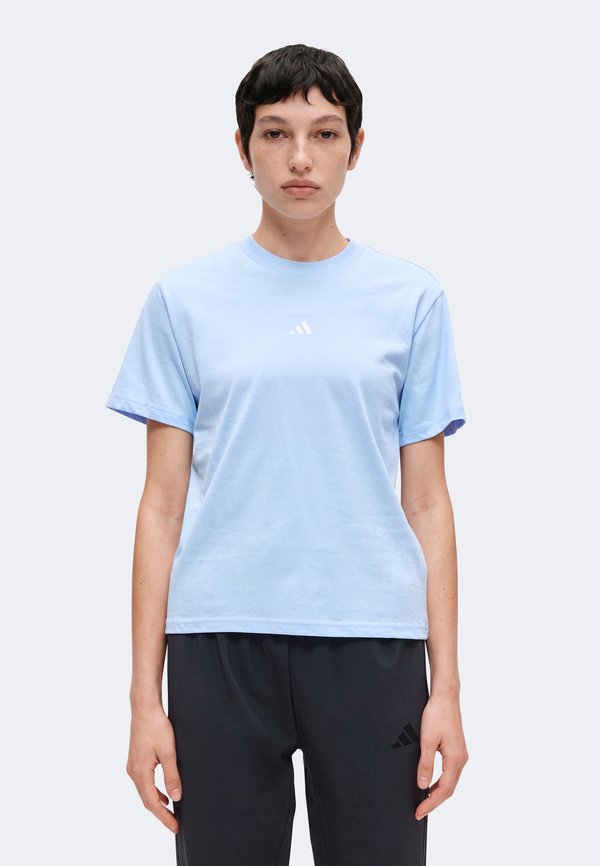 adidas Sportswear ESSENTIALS SMALL LOGO - Basic T-shirt - glow blue/white