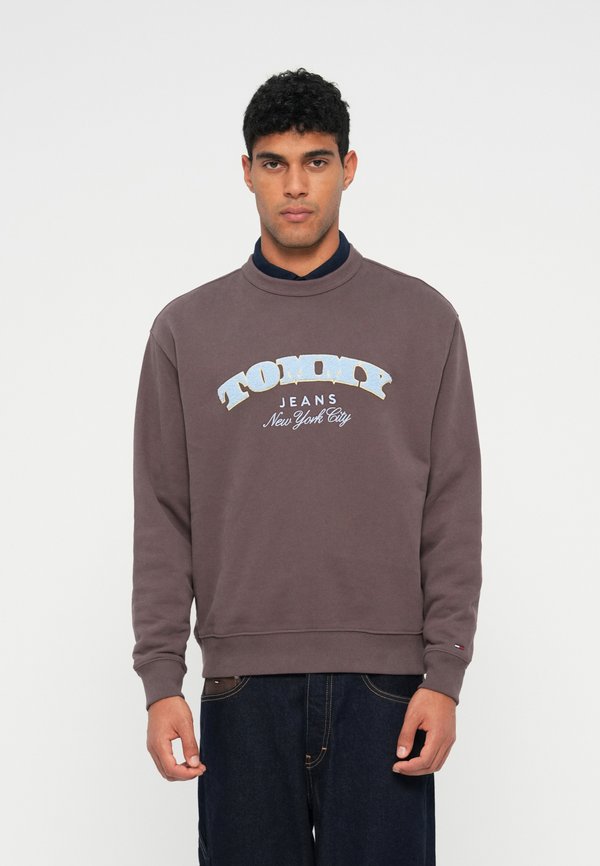Tommy Jeans FONT PLAY
