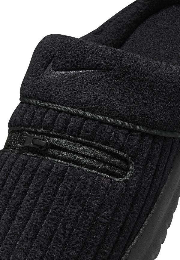 Nike Sportswear  BURROW