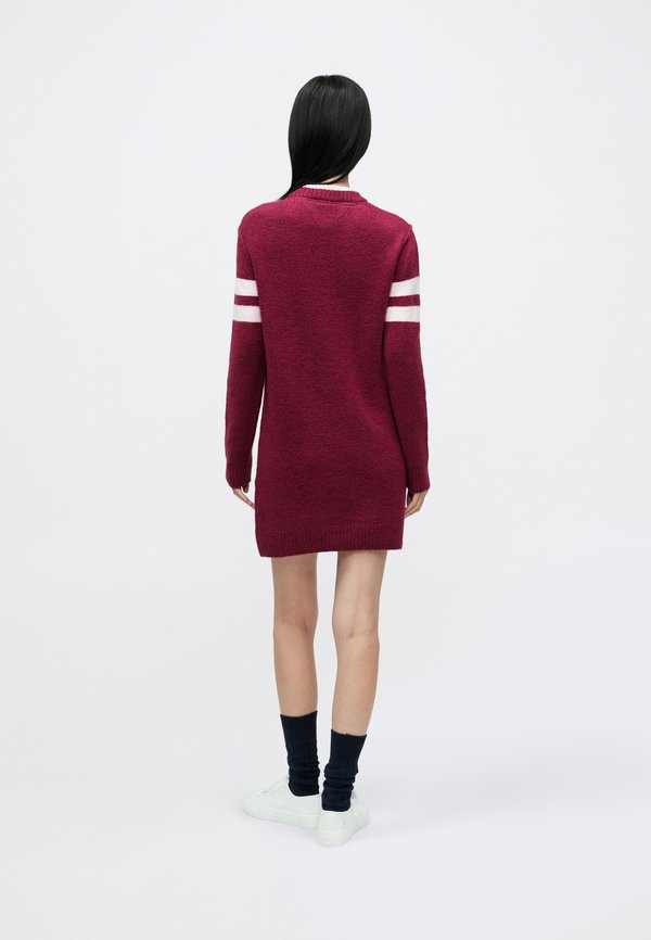 Tommy Jeans INTARSIA LOGO V-NECK MIDI JUMPER DRESS
