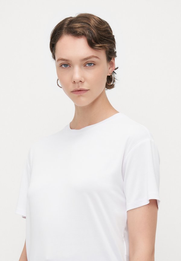 Vero Moda Tall VMFILLI TEE