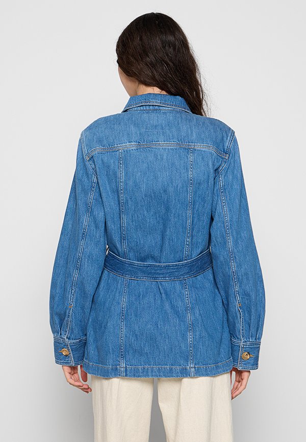 TWINSET