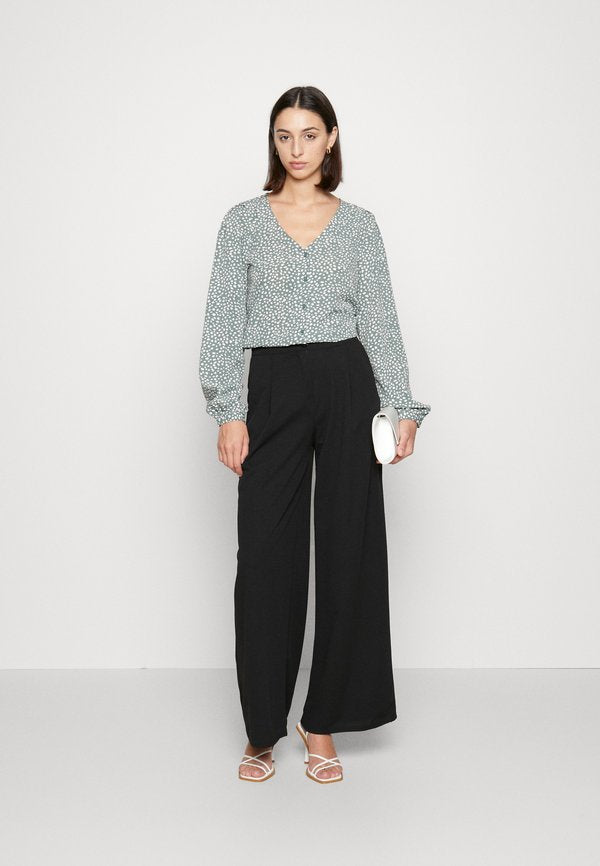 Vero Moda Tall VMNAJA V NECK PLEAT