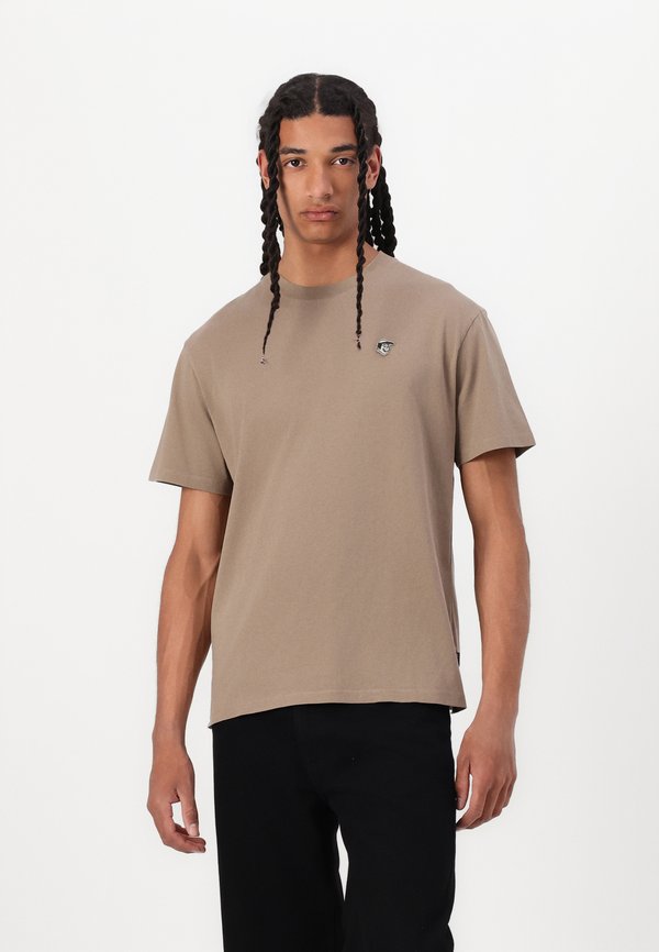Pompeii EMILIO TEE