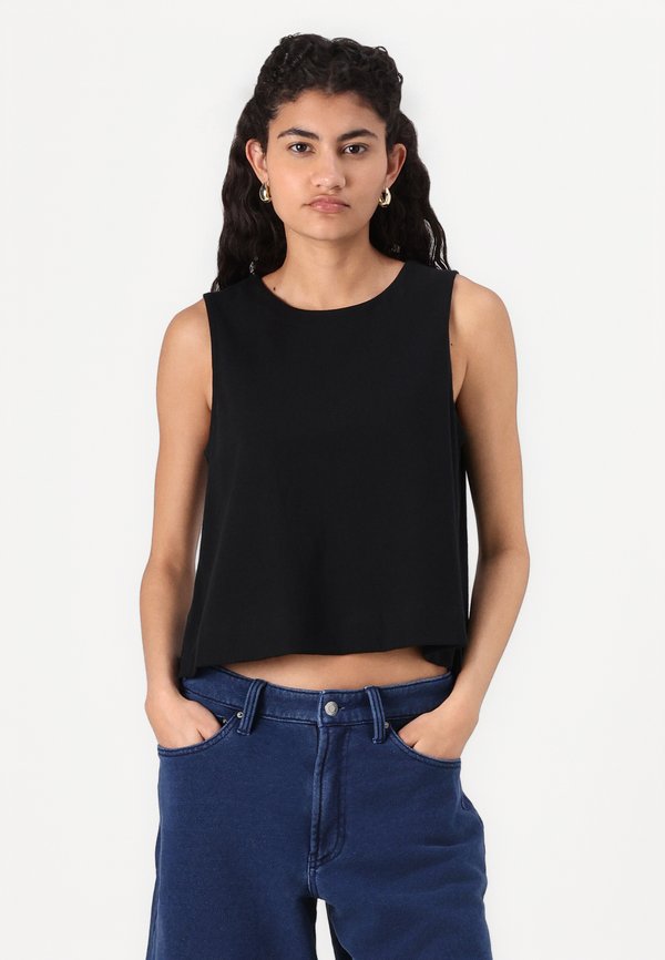 GAP LONGLINE SHORT