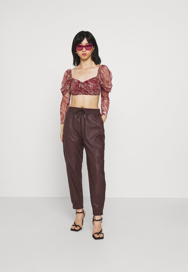 Missguided Petite MILKMAID SWIRL PRINT RUCHED TOP