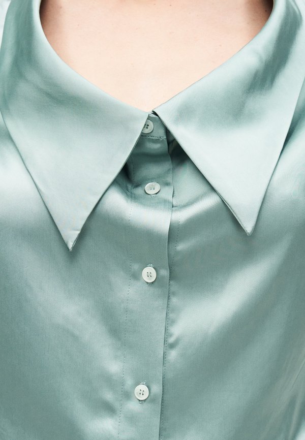 Viktor&Rolf DRAGGED NECK SHIRT