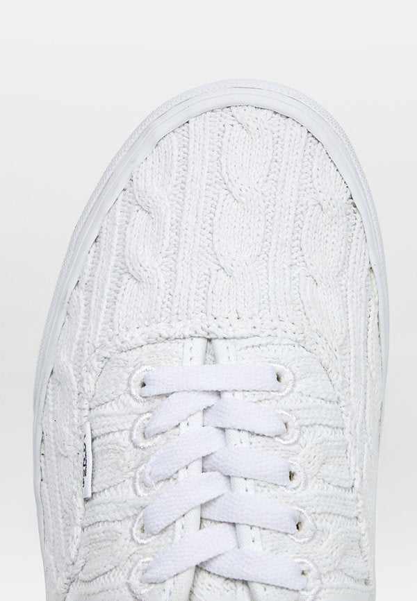 Vans AUTHENTIC