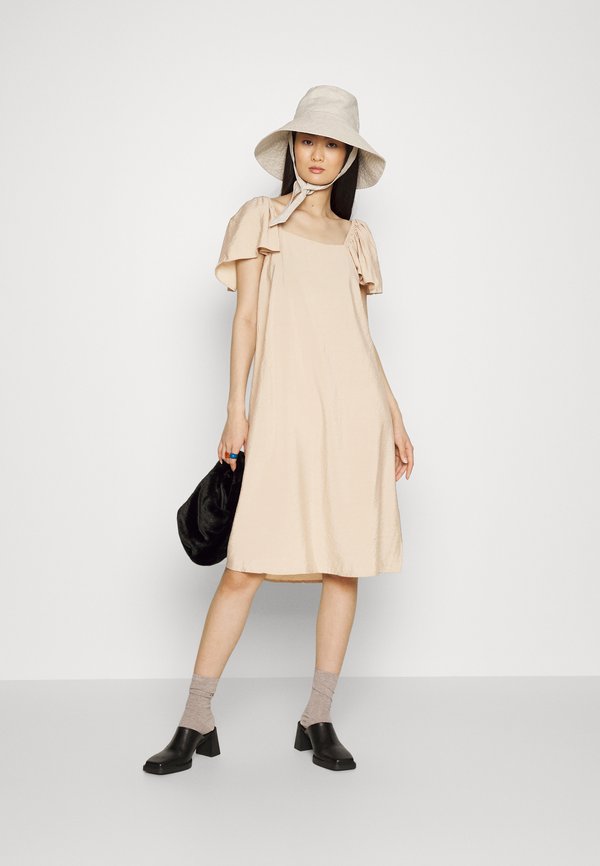 Vero Moda Tall VMSARA SQUARE NECK KNEE DRESS