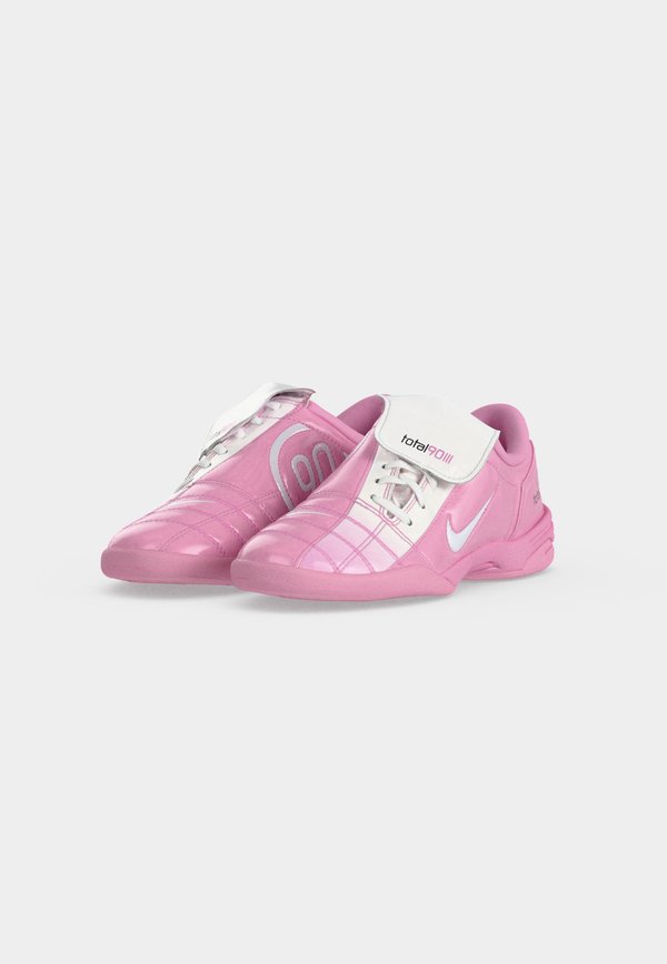 Nike Sportswear T90 SE
