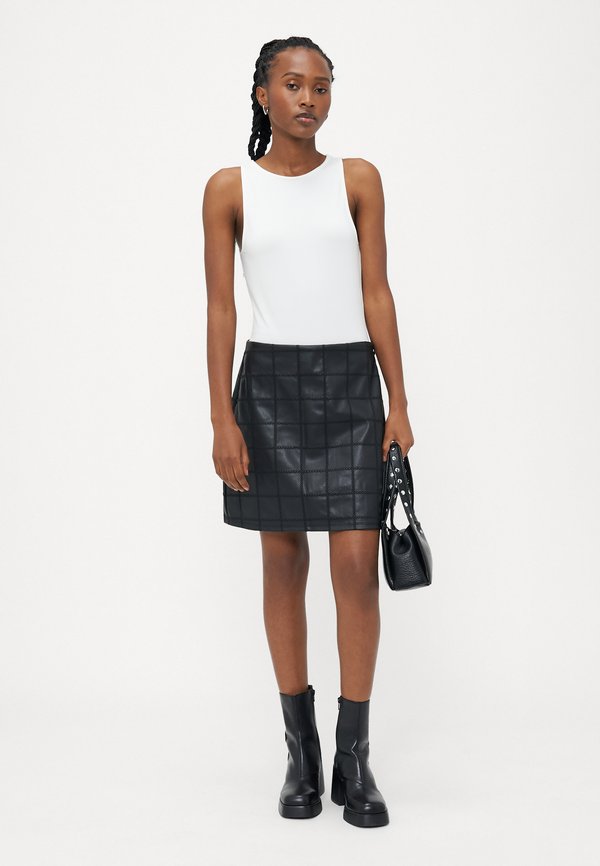 Vero Moda Petite VMHONOR SHORT SKIRT
