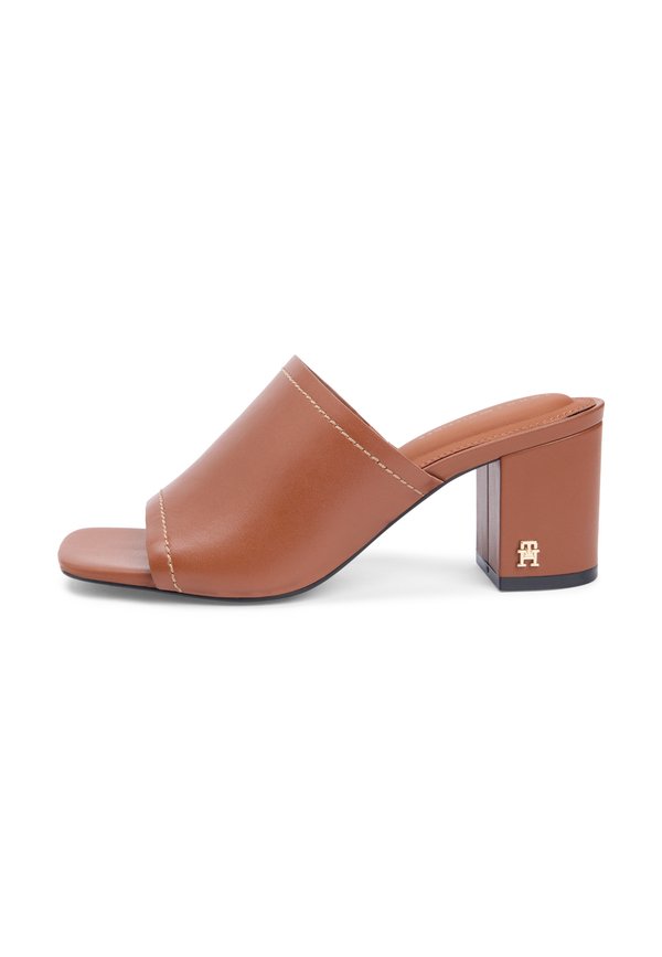 Tommy Hilfiger TH MONOGRAM LEATHER BLOCK HEEL MULES