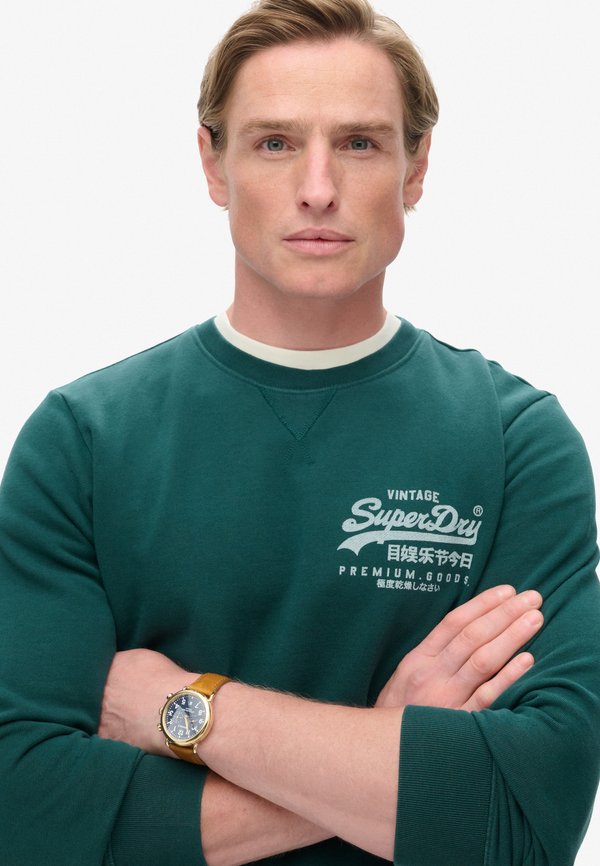 Superdry & Co  VINTAGE LOGO HERITAGE CHEST