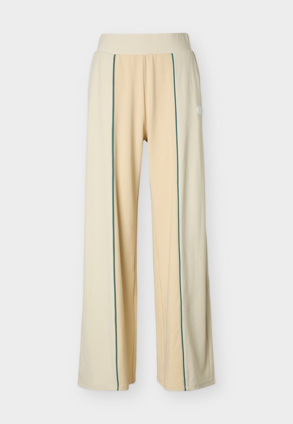 EA7 Emporio Armani TRAIN SPORTING CLUB PANTS