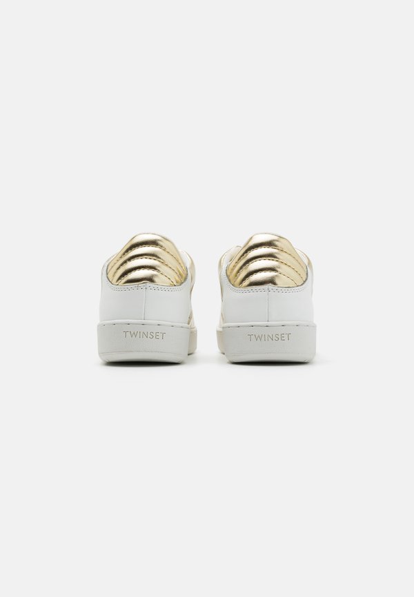 TWINSET