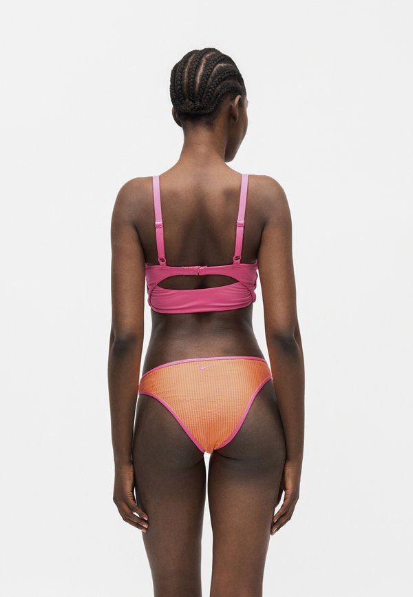 Nike Swim  ESSENTIAL V NECK