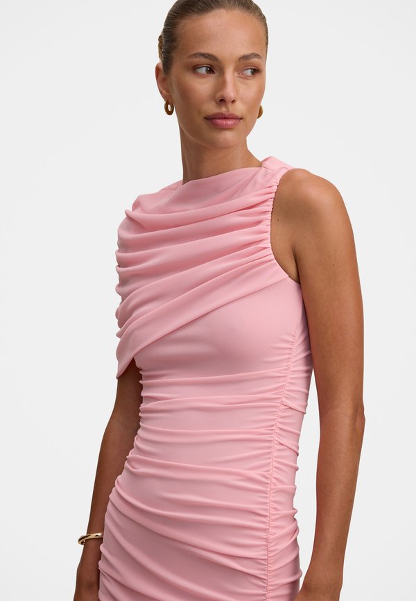 Forever New ELOUISE ASYM CAPE