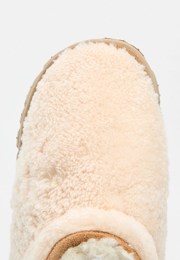 UGG VENTURE DAZE ULTRA MINI COZY
