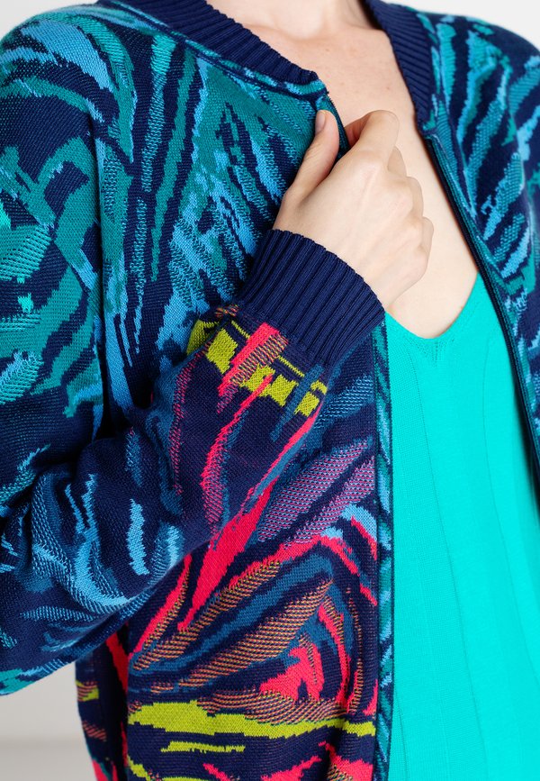 Ivko  TROPICAL MOTIF