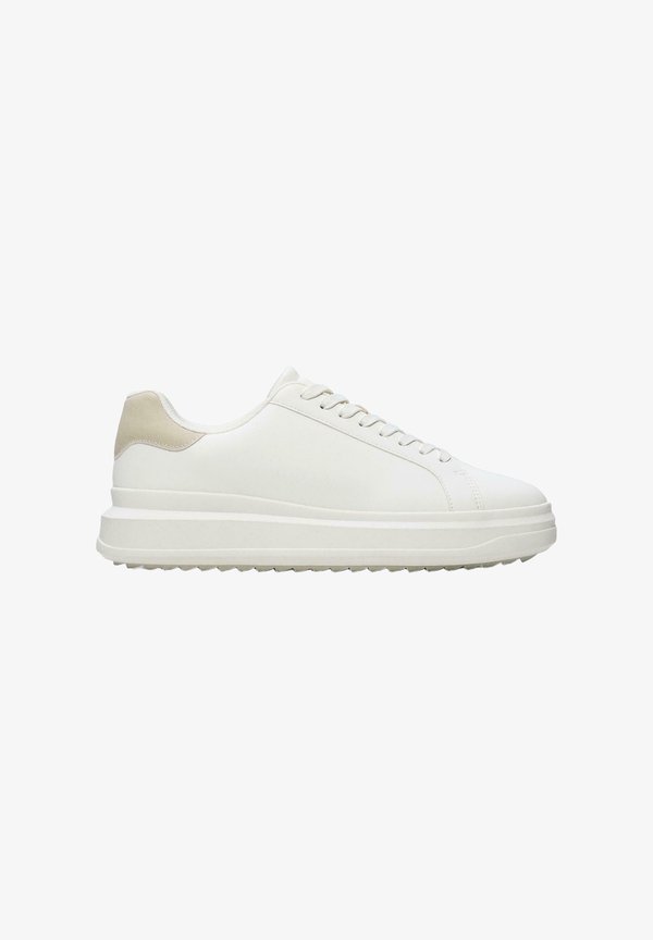 Bershka Trainers - white