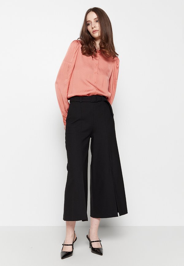 TWINSET