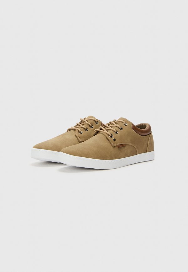 Pier One by Zalando