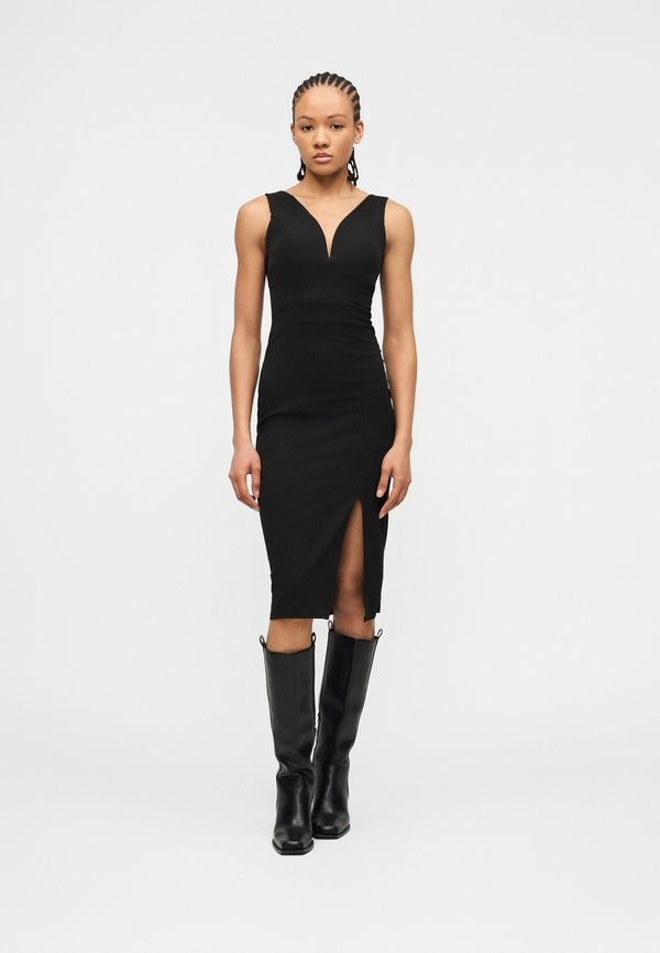 WAL G TALL V NECK