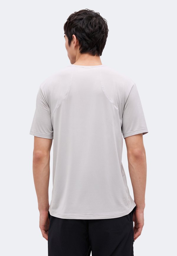 Peak Performance REPEL TEE