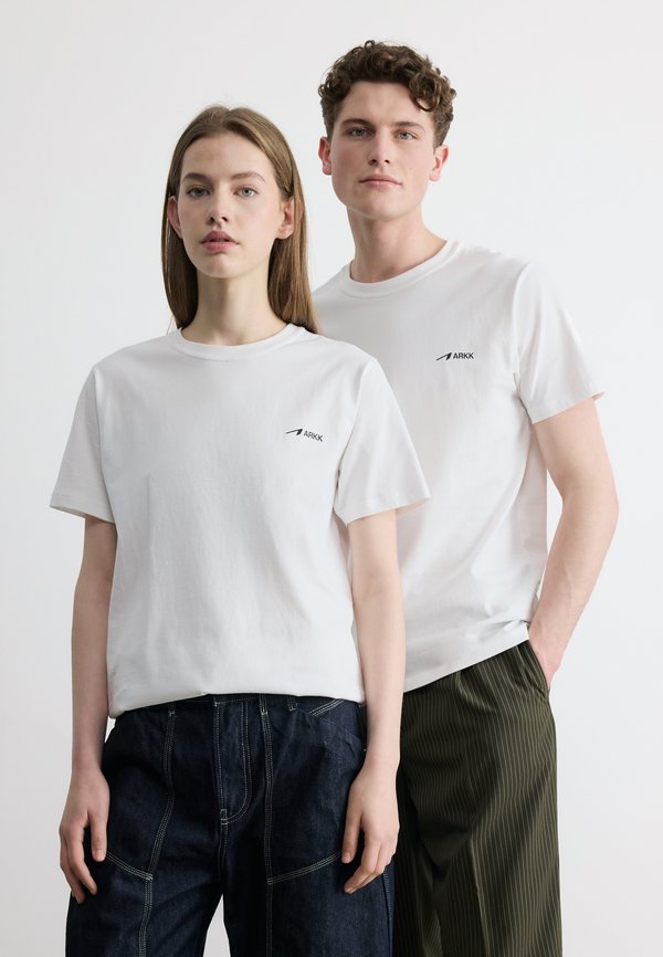 ARKK Copenhagen MINIMAL TEE UNISEX