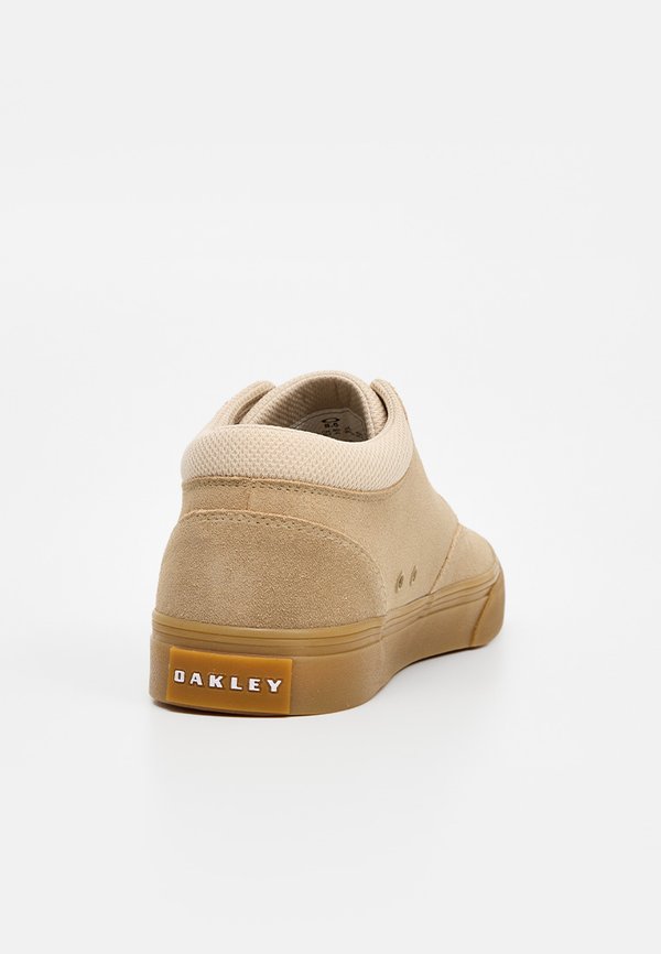 Oakley BANKS LOW