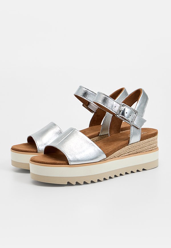 TOMS DIANA