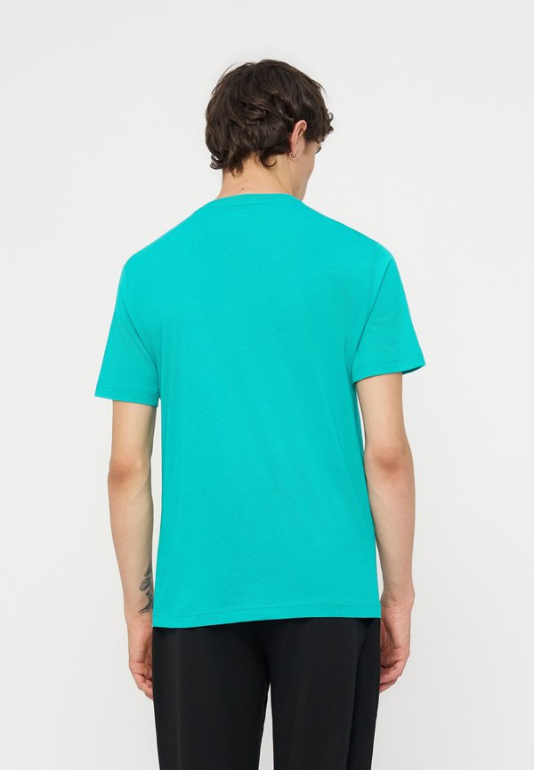 EA7 Emporio Armani