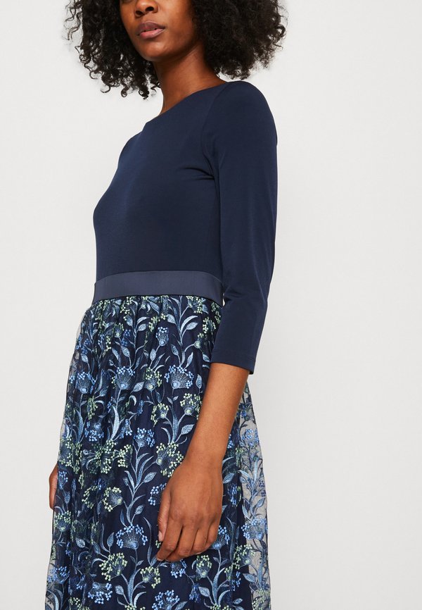 Swing DRESS MADE OF MATERIAL MIX