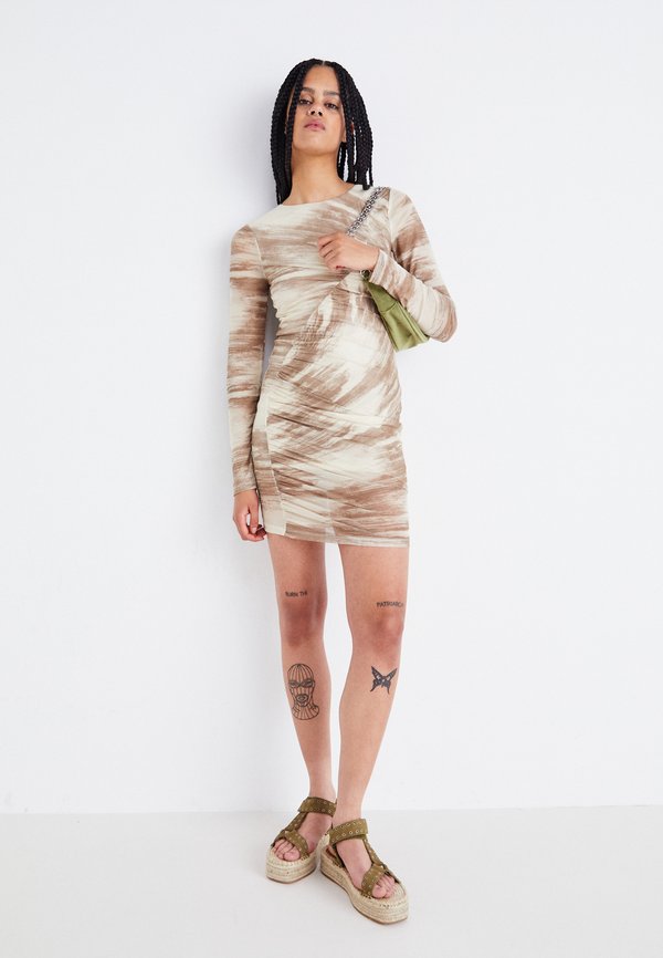 Noisy May NMLESLEY RUCHING SHORT DRESS