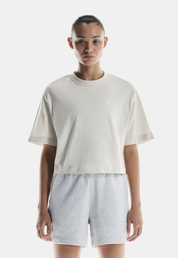 On CLUB BOXY-T GRAPHIC