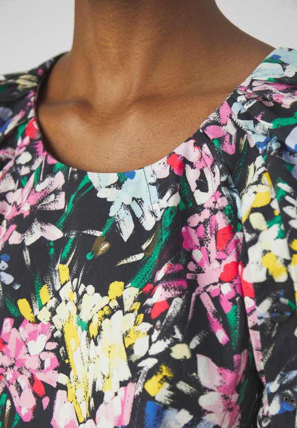 3.1 Phillip Lim FLOWERWORKS BLOOM SCOOP NECK TOP