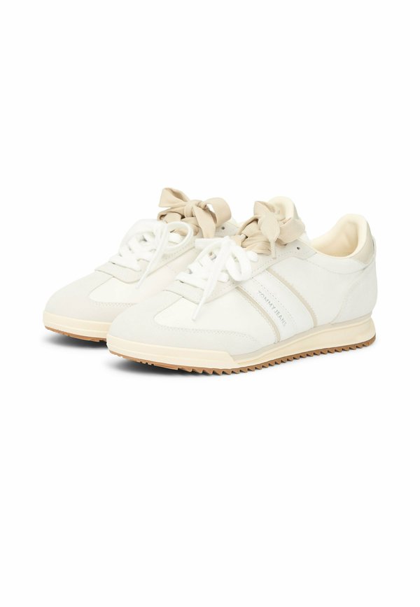 Tommy Jeans LOW PROFILE SERRATED