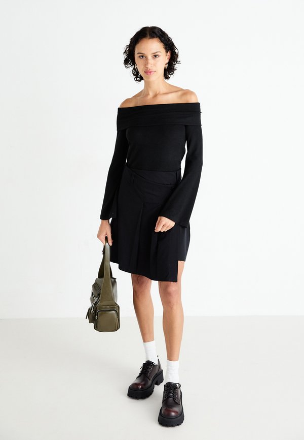 Noisy May NMCITY OFF SHOULDER