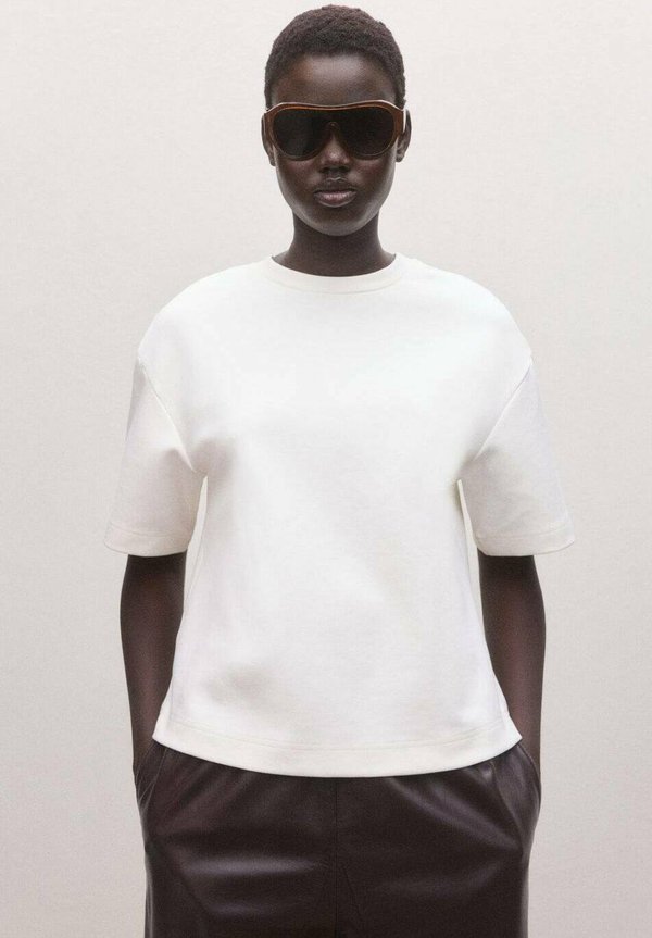Mango Basic T-shirt - off white