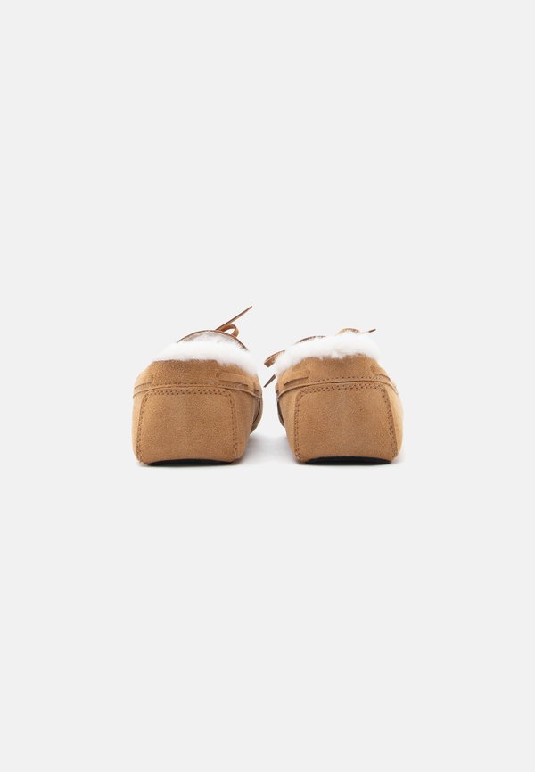 Pier One by Zalando