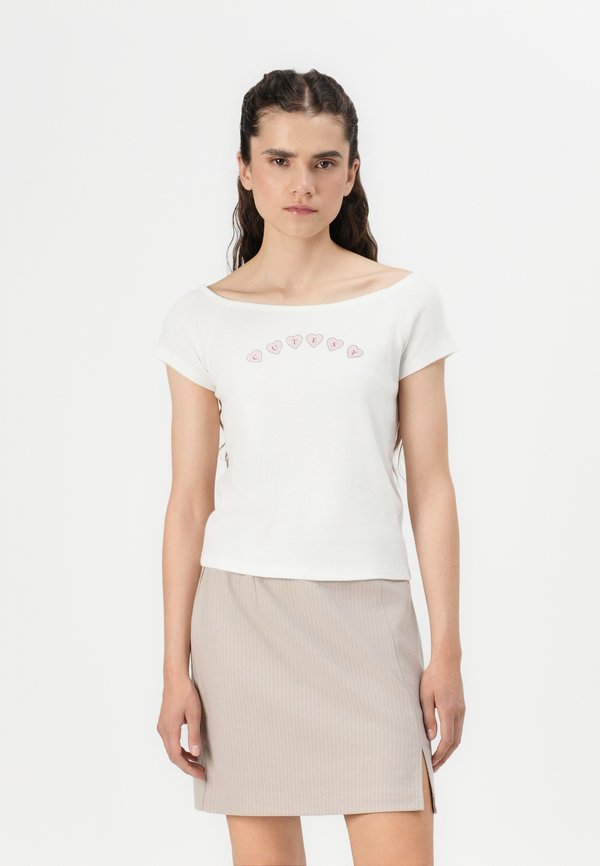 Hollister Co. BODYSKIMMING